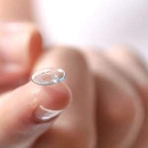 Les comprimés et l’hygiène des lentilles de contact