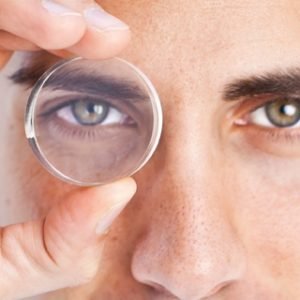 Sondage :Quelle est la teinte d’un verre blanc ?